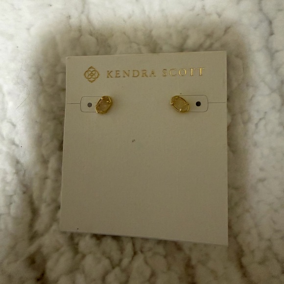 NWT Kendra Scott Emilie Studs - Picture 2 of 5